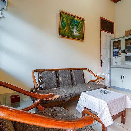Oyo 2177 Trikora Indah Residence Palembang Luaran gambar