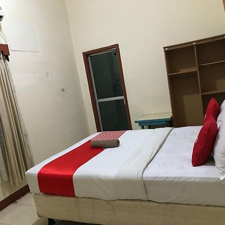 Oyo 2177 Trikora Indah Residence Palembang Luaran gambar