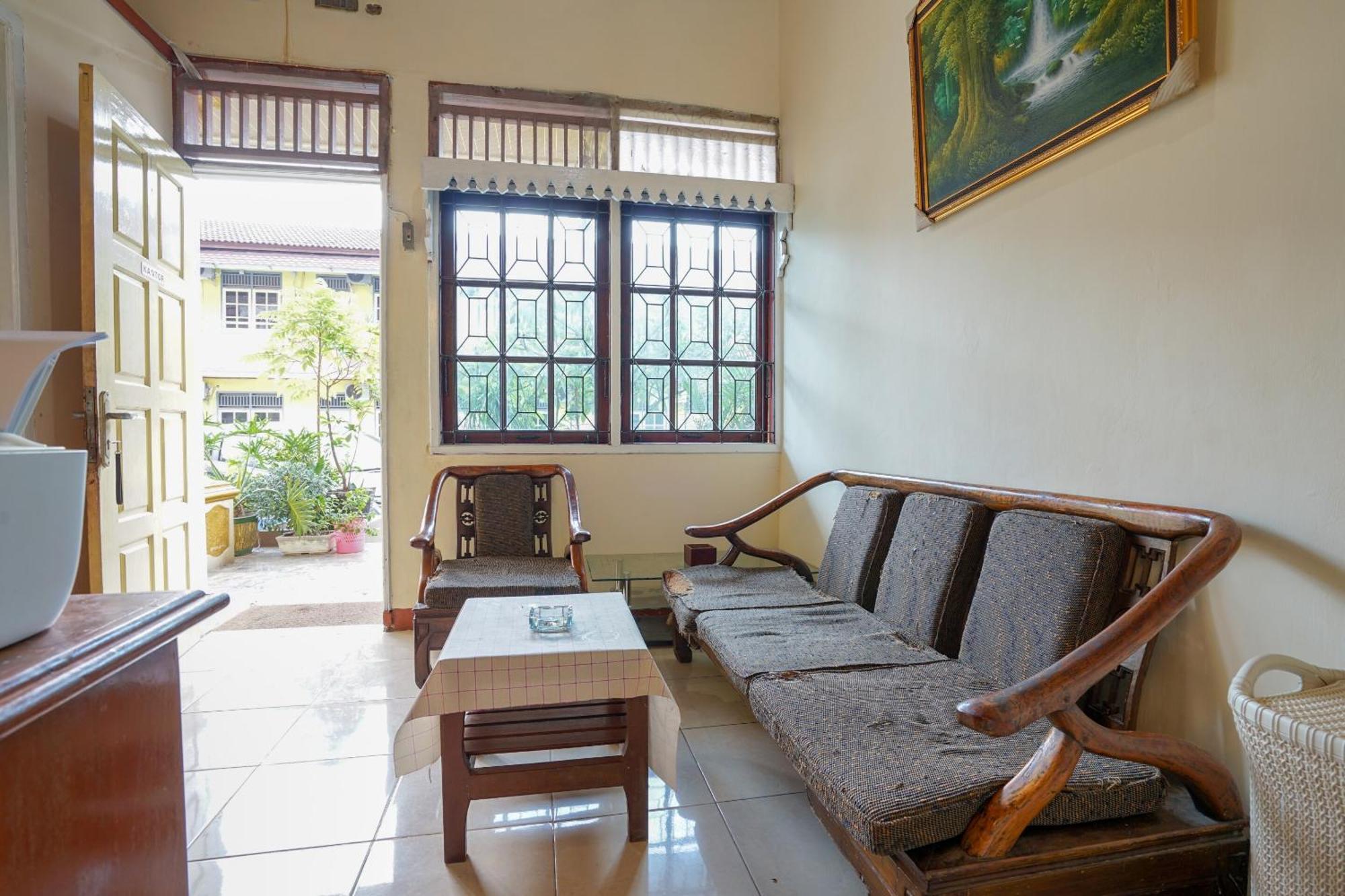 Oyo 2177 Trikora Indah Residence Palembang Luaran gambar