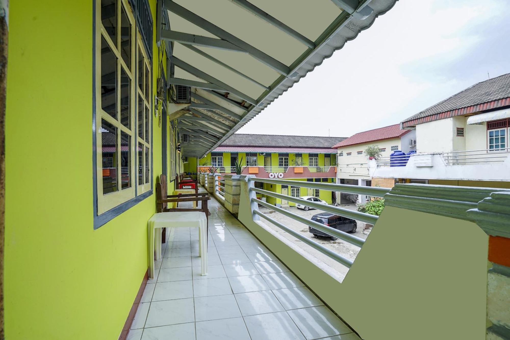 Oyo 2177 Trikora Indah Residence Palembang Luaran gambar