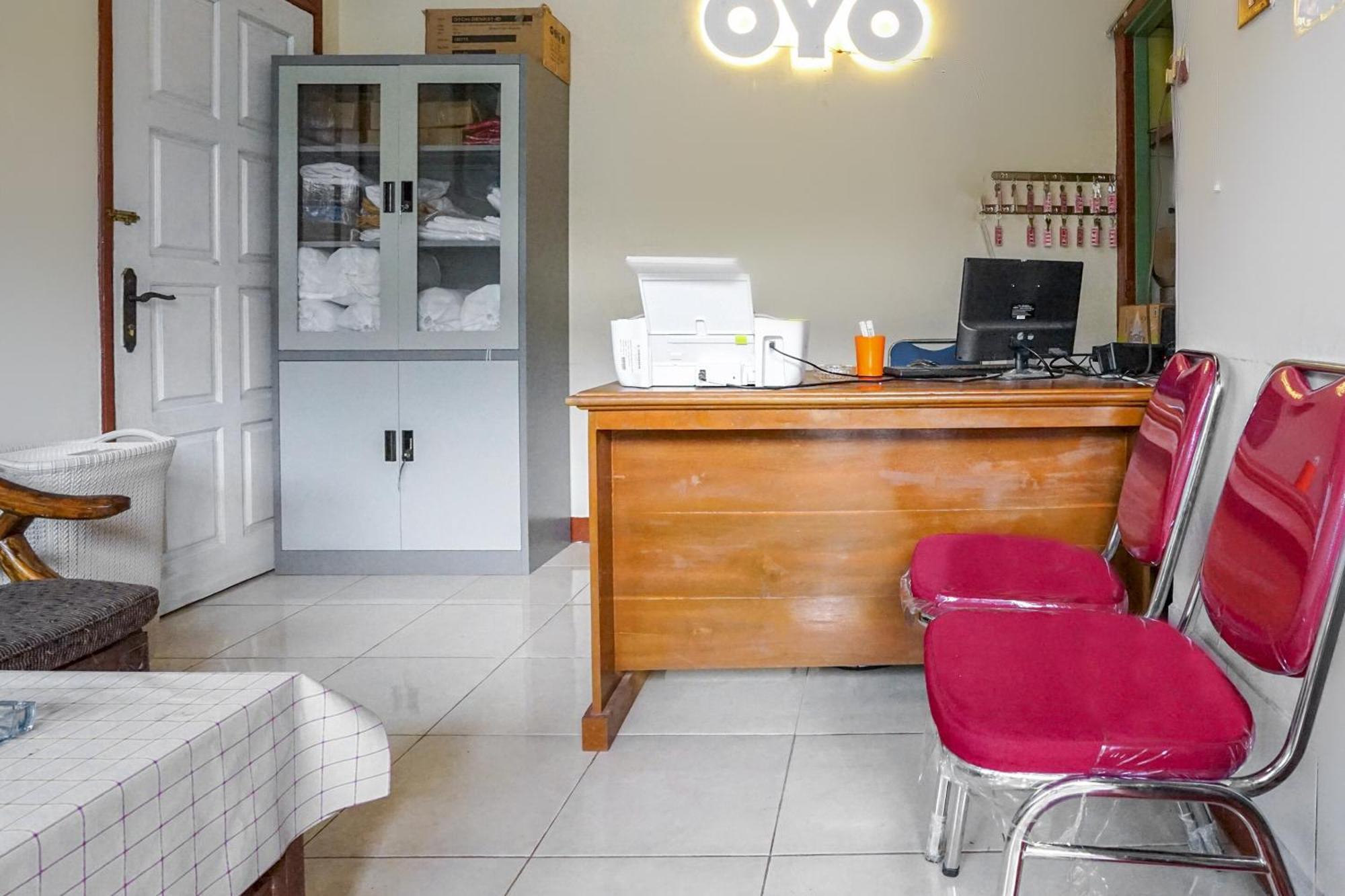 Oyo 2177 Trikora Indah Residence Palembang Luaran gambar
