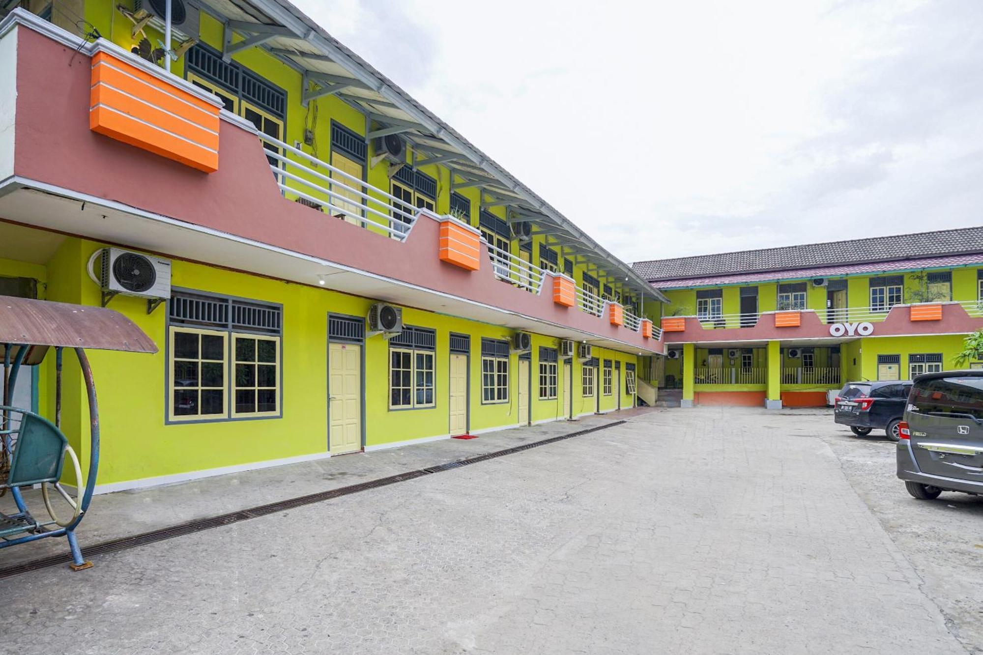 Oyo 2177 Trikora Indah Residence Palembang Luaran gambar